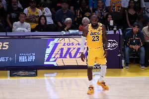 😄Skip：詹姆斯现在根本不在乎冠军 只想在常规赛刷刷数据