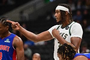 特纳:赛季中我听的都是我会得到满意报价 但哈利受伤后情况变了